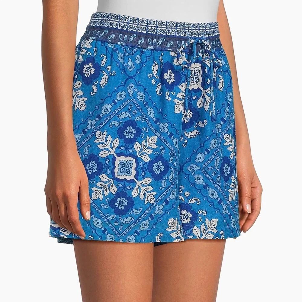 NWT Johnny Was Ciena Shorts Drawstring Blue and White Sz Medium - Picture 3 of 5